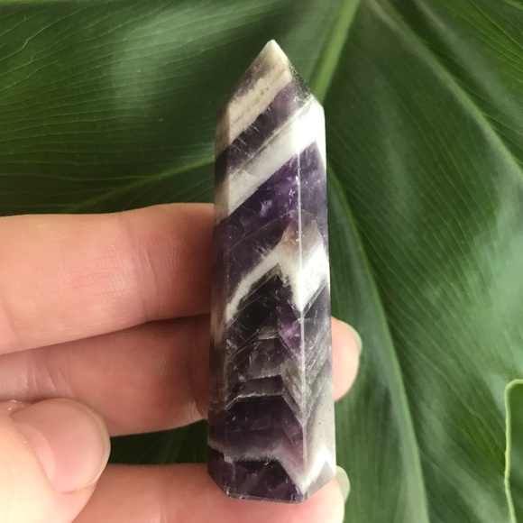 ✨Charged✨ Chevron dream amethyst gemstone towers - Picture 2 of 4